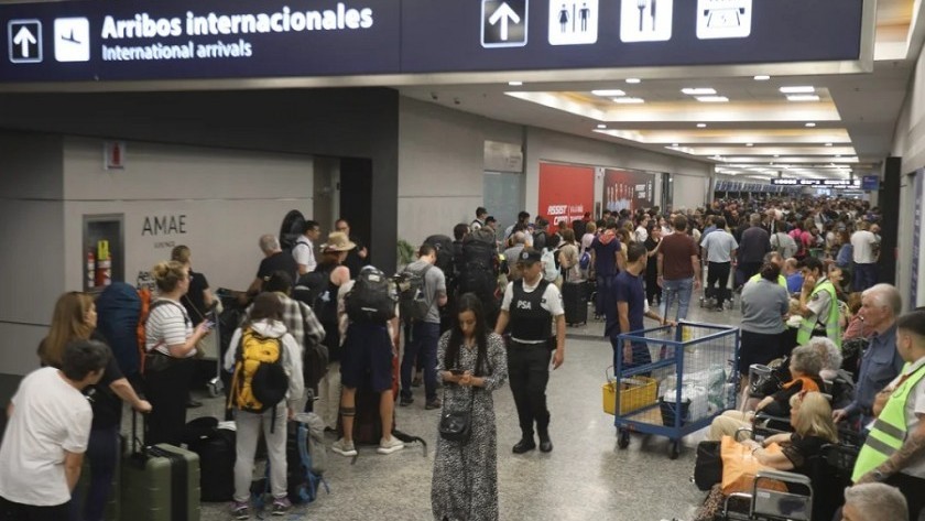 El sindicato de controladores aéreos anunció un cronograma de medidas de fuerza