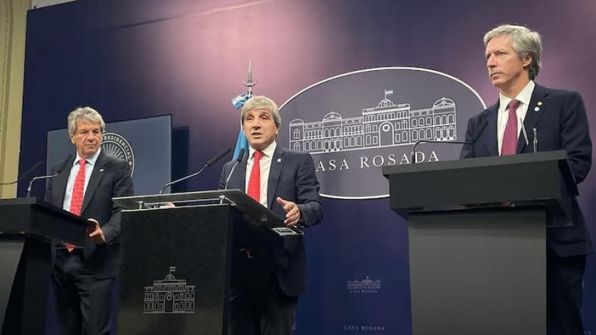 Gobierno lanzó el régimen de “Inocencia Fiscal” para argentinos con dólares en el colchón