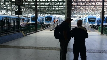 El Gobierno dictó la conciliación obligatoria y funcionan los trenes