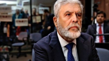 Los familiares de las víctimas de la Tragedia de Once repudiaron la prisión domiciliaria de De Vido