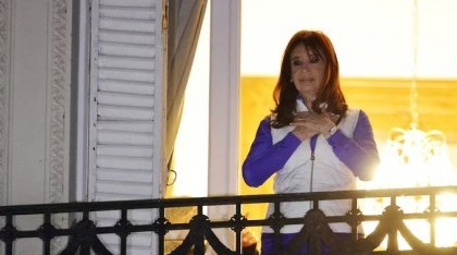 La Justicia embargó el departamento de San José 1111 y otras propiedades de Cristina Kirchner