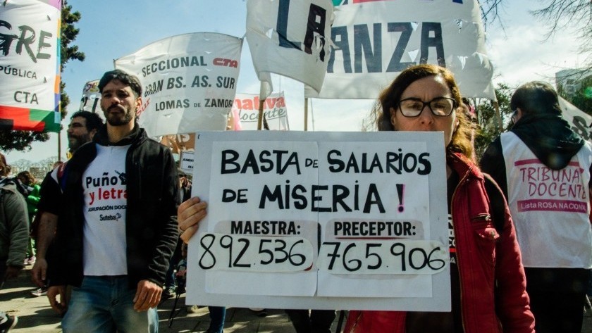 Los sindicatos docentes van al paro en la Provincia de Buenos Aires por seguridad y paritarias