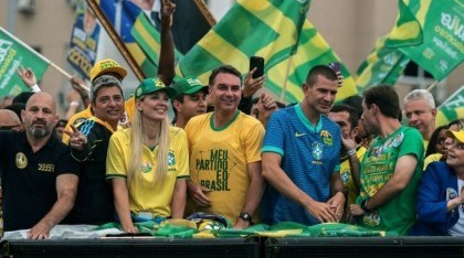 Elecciones en Brasil: Flávio Bolsonaro afirmó que el país “quiere un cambio”