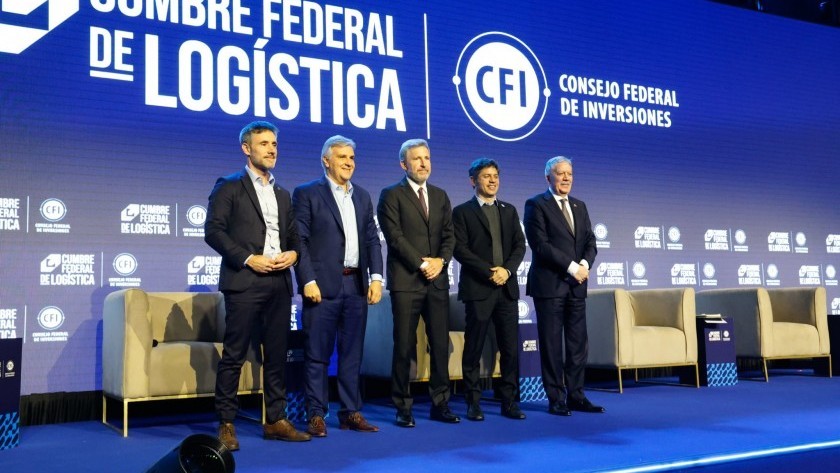Kicillof pidió avanzar con el Canal Magdalena para integrar la logística marítima y fluvial